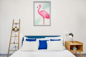 Cosy Corner Apartment with Terrace