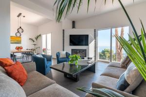 Villa con accesso al mare e vista mozzafiato