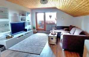 Sonnen-Juwel - Hallenbad-Sauna-2 getrennte Schlafbereiche-direkt an der Skipiste - Weitnau