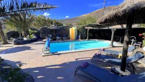 CONCHA - Sonnenbett, Sauna, traumhafter Meerblick, beheizter Pool, Billiard, Tischtennis