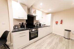 Spacious & Contemporary 2 Bed Manchester Apartment