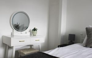 Didcot - Private House with Garden & Parking 17