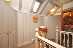 Woodbank Cottage - Cosy Cottage Retreat