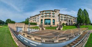 Pocheon Adonis Hotel