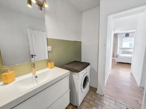 Appartements Bischheim - Ideal sejour professionnel ou familial - Proche bus direct au centre ville de Strasbourg : photos des chambres