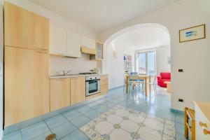 LUIMAR Holiday House