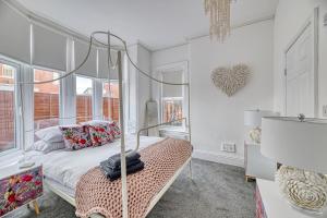 Fairhaven View by Guestz