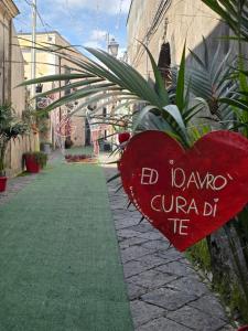 Esclusivo Cortile Duca DAosta ai piedi dellETNA
