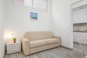 Central bright flat with terrace in Giardini Naxos