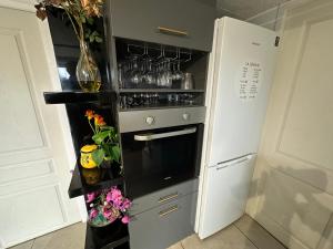 Maisons d'hotes Villa La Libellule 5 Chambres 2 Sdb 2 Wc Grand Jardin et Parking Prive : photos des chambres