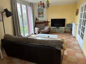Maisons d'hotes Villa La Libellule 5 Chambres 2 Sdb 2 Wc Grand Jardin et Parking Prive : photos des chambres