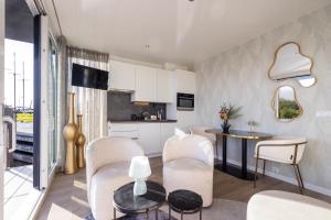 Holland Houseboat Lemmer