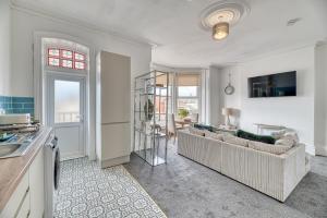 Fairhaven View by Guestz