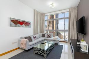 Vacay Lettings - 2BHK with Dubai Marina View