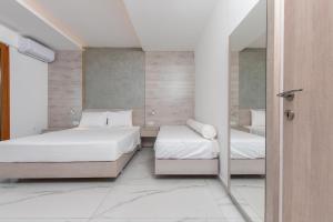 Akti Hanioti Seafront Apartment 1