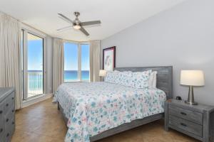 Silver Beach Towers E702