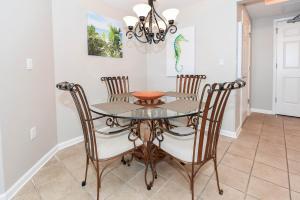 Silver Beach Towers W1502