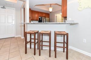 Silver Beach Towers W1502