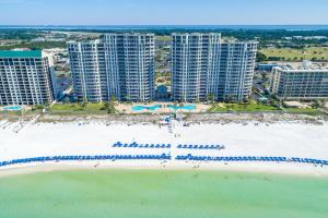Silver Beach Towers E305