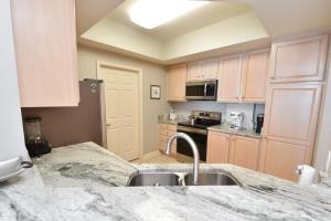 Silver Beach Towers E505