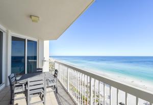 Silver Beach Towers W1202