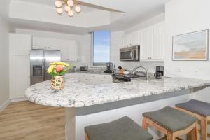 Silver Beach Towers W1801