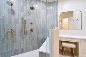 Silver Beach Towers W1801