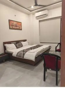 Bhullar Hotel - Batāla