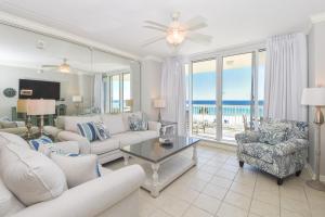 Silver Beach Towers W302