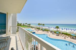 Silver Beach Towers W302