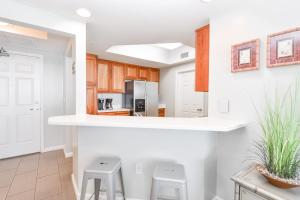 Silver Beach Towers W602