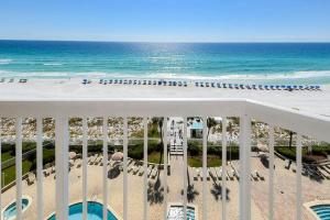 Silver Beach Towers E806