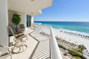 Silver Beach Towers E806