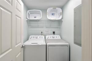 Silver Beach Towers W902