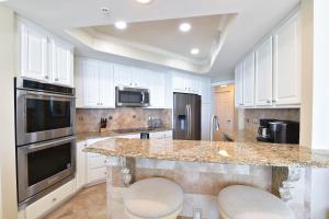 Silver Beach Towers W903