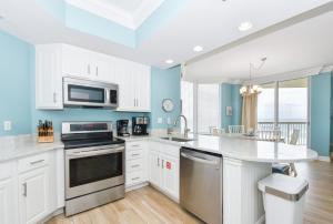 Silver Beach Towers W501