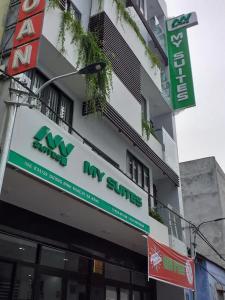 My Suites Da Nang Bed and Bath