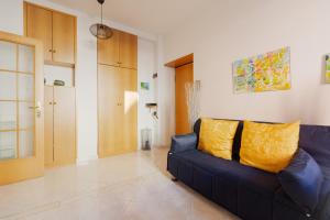 GuestHost - Yellow Charm - Apartment with Two Bedrooms in Milan