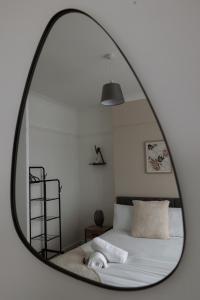 Large 4 Bed Home - Fast Wifi, Smart TVs & Free Parking - Near A66