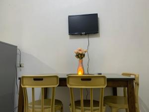 Estelle Ballentos staycation