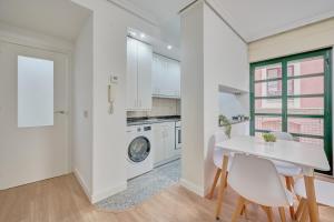 El Moderno by Clabao