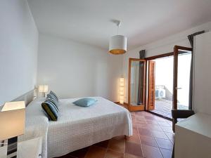Casa Delfino with Pool near Budoni beaches