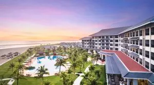 Melia Vinpearl Cua Hoi Beach Resort - Вінь