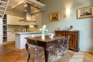 Golden Luxe - Lux Penthouse Palazzo Strozzi