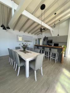 My Way, Casa de Montaña