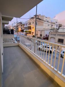 Coastal Comfort Modern 2BR Apartment in Marsascala