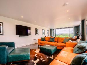 6 Bed in Coniston 78674