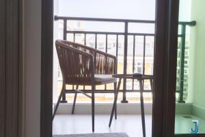 Élégant appartement avec balcon, piscine & sauna
