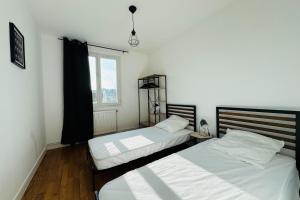 5-room apartment in the heart of the city center