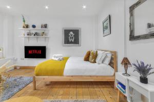 Studio Flat on Londons Famous Brick Lane - Historic Location in the Heart of Londons East End